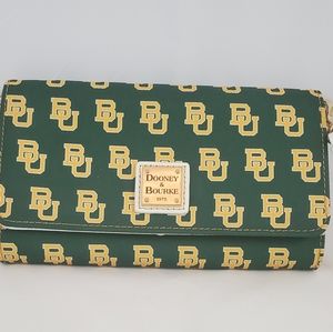 Dooney & Bourke Baylor travel wallet